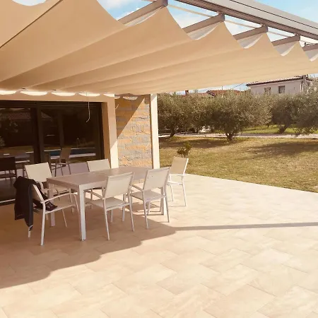 Paradise With Swimming Pool Villa Koper