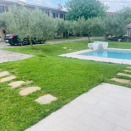 Villa Paradise With Swimming Pool *